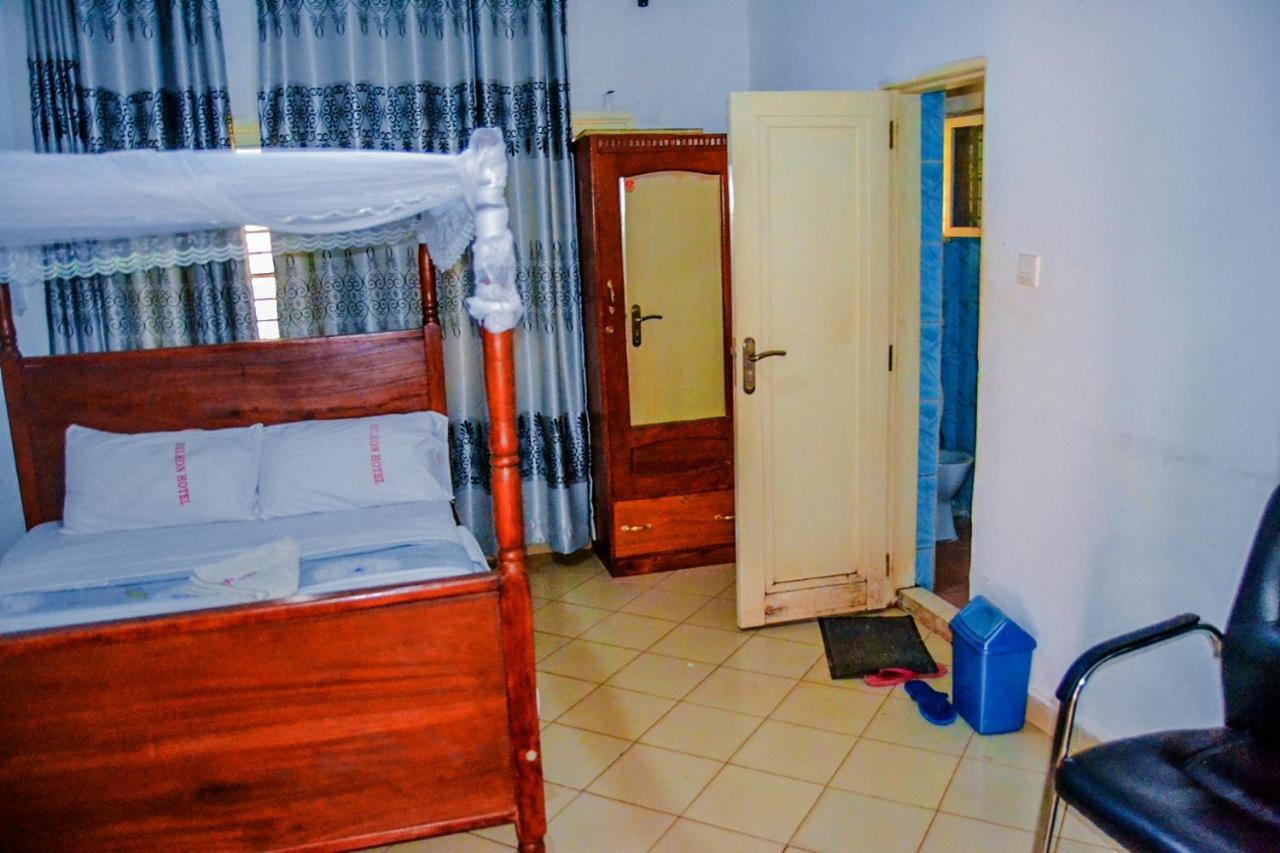Bilkon Hotel Jinja Exterior photo
